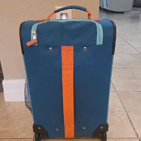 Finding Dory Kids' Suitcase Used - Picture 5 of 8